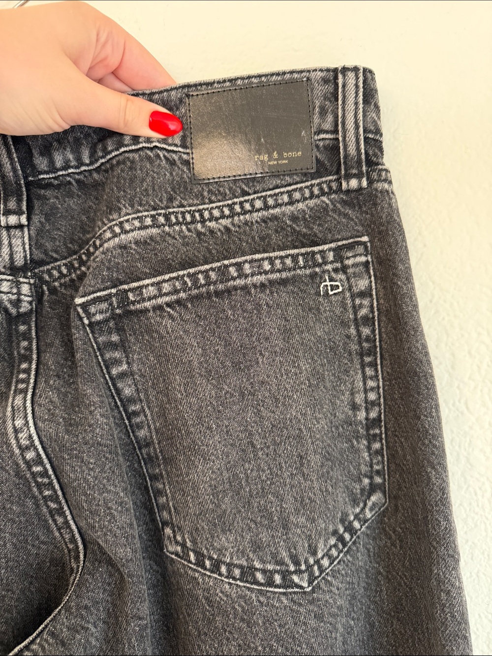 Rag & Bone Saige Low Rise Straight Leg Jeans Black Wash Size 28 NWOT - Picture 9 of 10
